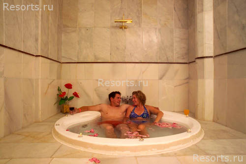 Cesars Resort Hotel 38
